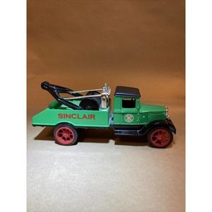 Ertl Sinclair 1931 Hawkeye Wrecker Tow Truck Die-Cast Bank 1:25 Scale 7" w/ Key